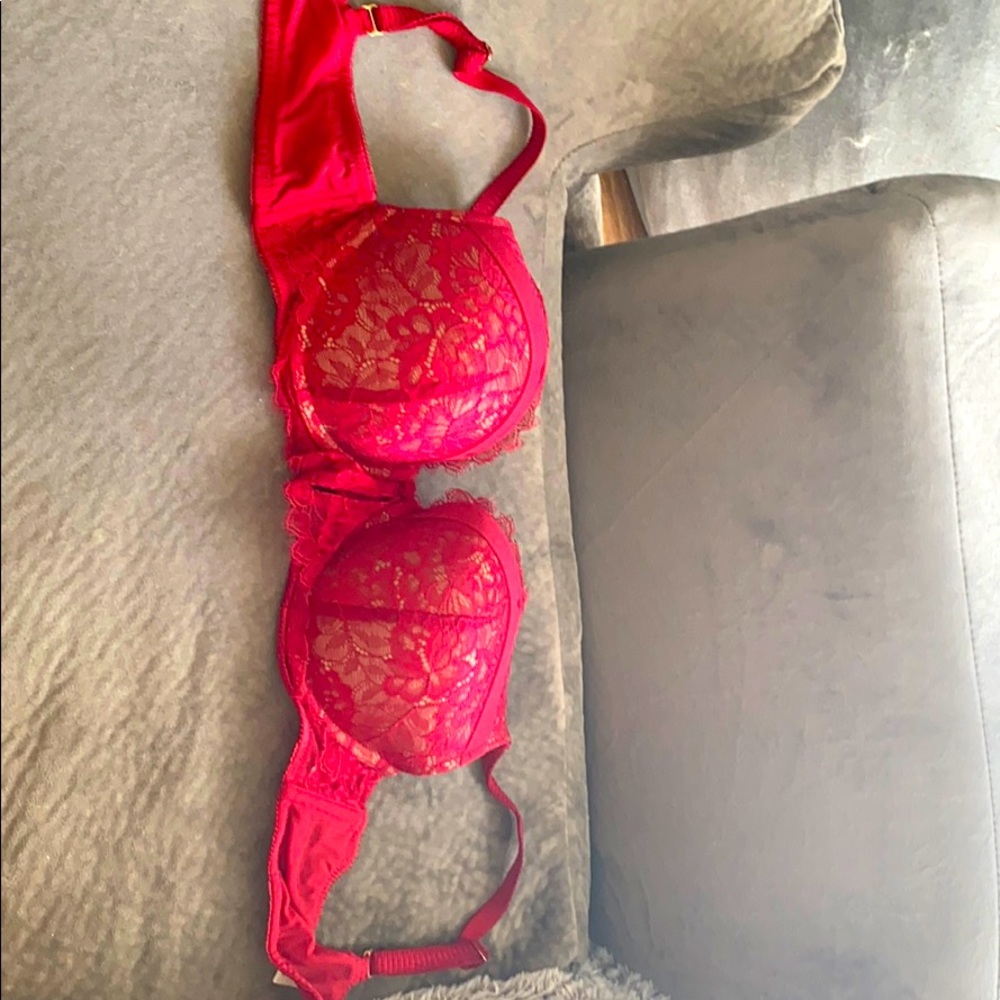 Red CUTE push-up bra! 34B!